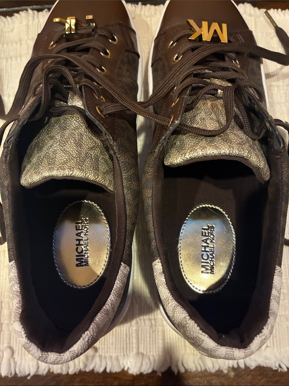 Size 9.5 MICHAEL Michael Kors Poppy Logo Platform Sneaker w/ Gold Accent (ABBA) - Picture 12 of 16